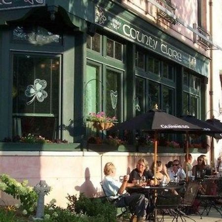 County Clare Inn Milwaukee Ngoại thất bức ảnh