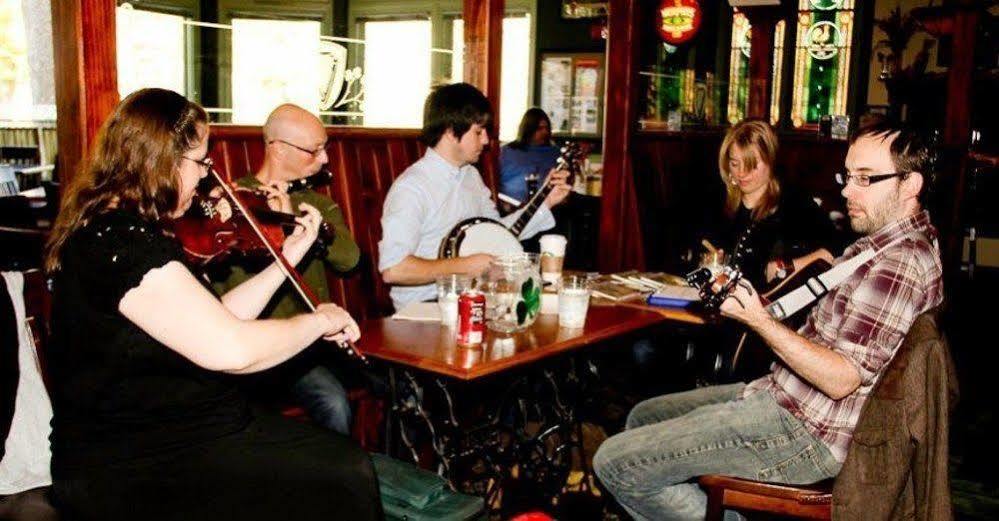County Clare Inn Milwaukee Ngoại thất bức ảnh